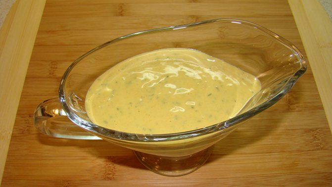 Диетические соусы для салатов: когда «вкусно» не означает «калорийно»