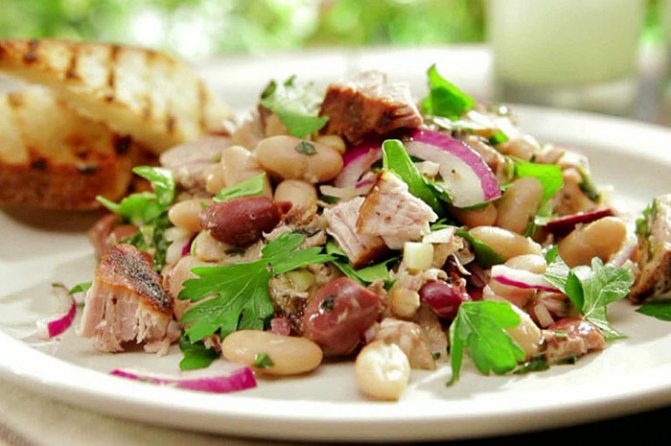 Салаты с моцареллой – очень вкусные и самые популярные рецепты