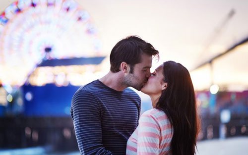 Все секреты раскрыты: 5 техник страстных поцелуев, которые сведут его с ума