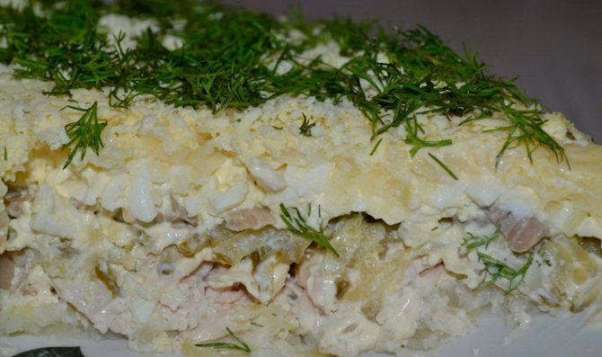Салат с опятами — 7 рецептов вкусного грибного салата