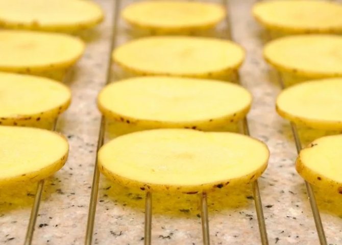 Как приготовить чипсы дома: быстрые и вкусные рецепты