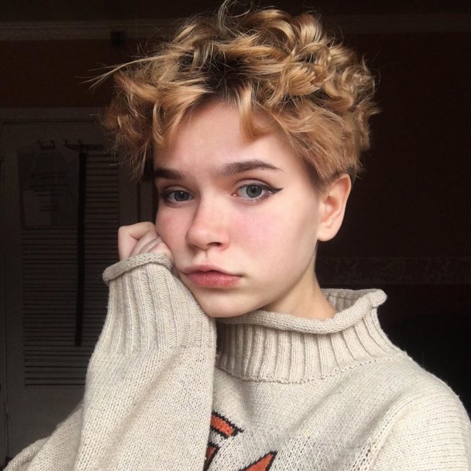 Прическа томбой(tomboy) для девушек – фото сзади и со всех сторон, на короткие волосы и с длиннной челкой