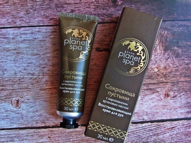Как правильно использовать увлажняющую маску с глиной для лица?