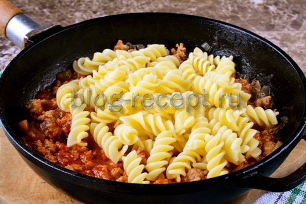 Подлива из фарша — 5 вкусных рецептов приготовления