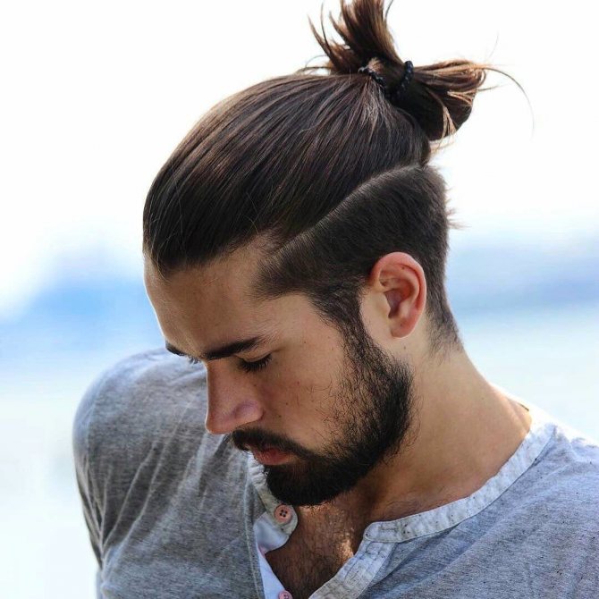 Наследие самураев: модная мужская прическа top knot