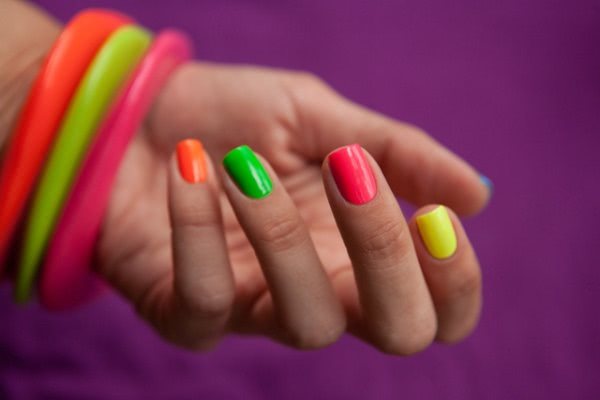 Как быстро высушить лак на ногтях в домашних условиях