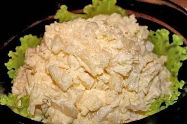 Салат с ананасами и курицей – очень вкусные рецепты