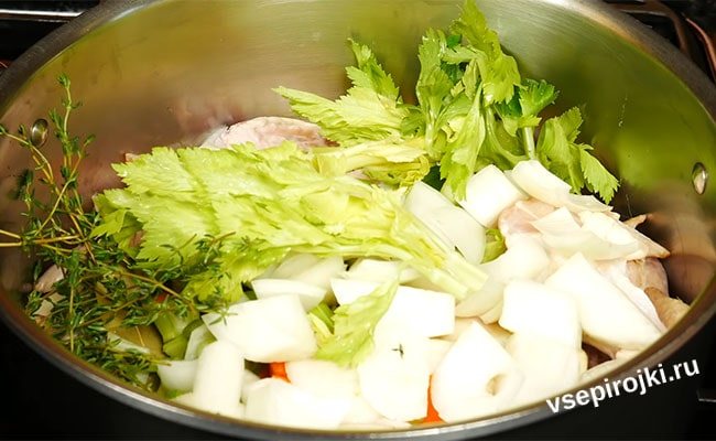 Как сварить вкусный и прозрачный бульон из курицы - пошаговые рецепты с фото