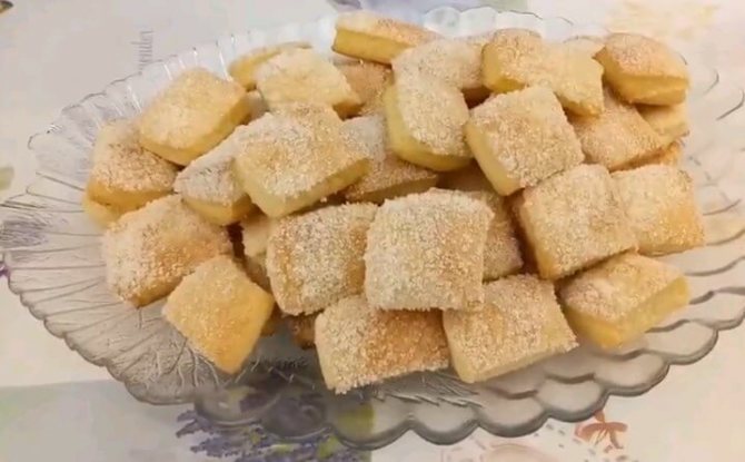 Вкусные булочки на сметане: особенности приготовления, рецепты и отзывы