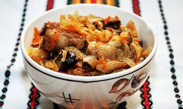 Бигус с квашеной капустой и картошкой