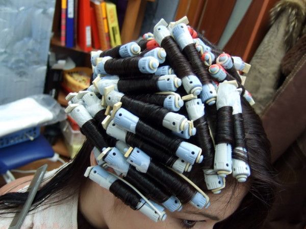 Что такое биохимическая завивка волос и чем отличается от обычной химической завивки?