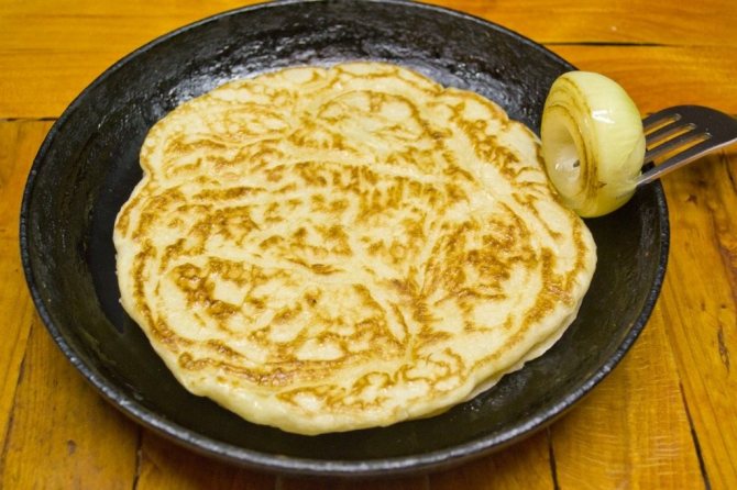 Толстые пышные блины. 3 проверенных и самых вкусных рецепта приготовления