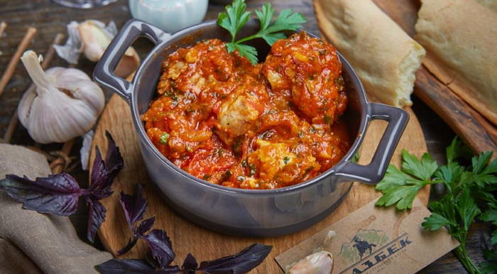 7 рецептов чахохбили из курицы: от классики к экспериментам