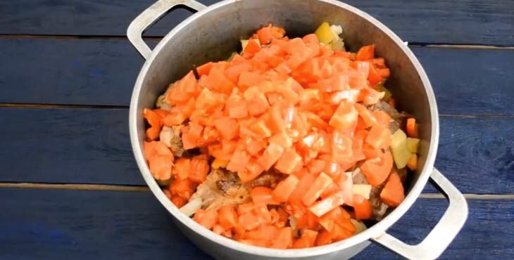 7 рецептов чахохбили из курицы: от классики к экспериментам
