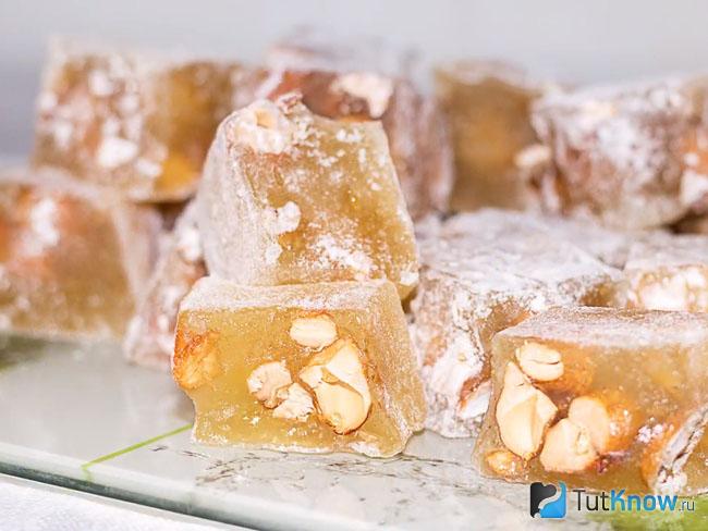 Домашний миндальный рахат лукум в кокосовой стружке