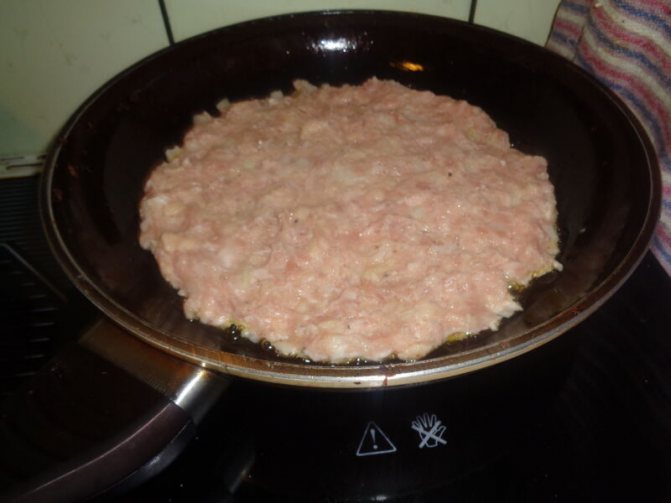 Начинки для пиццы с колбасой, грибами, курицей, фаршем, солеными огурцами, морепродуктами. Рецепты с фото в духовке