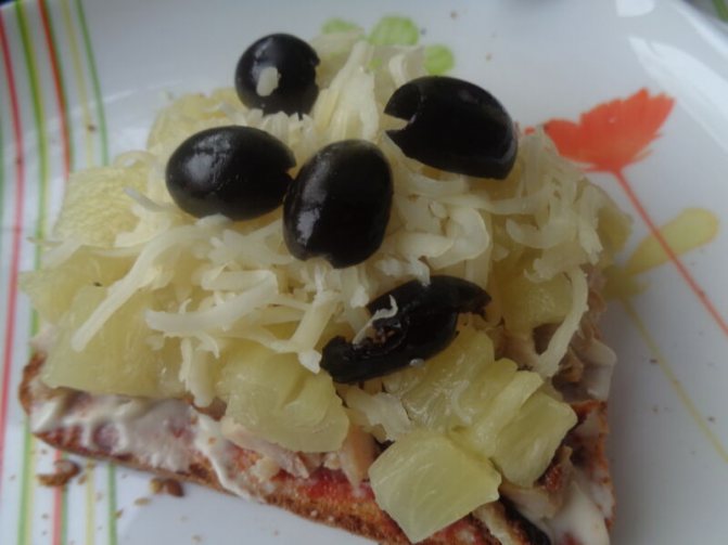 Начинки для пиццы с колбасой, грибами, курицей, фаршем, солеными огурцами, морепродуктами. Рецепты с фото в духовке