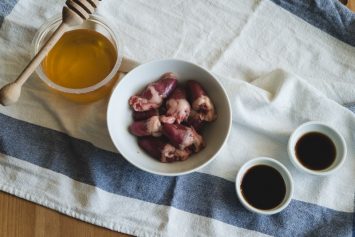 Шашлык в духовке: 5 простых рецептов мягкого и сочного мяса + секрет маринада