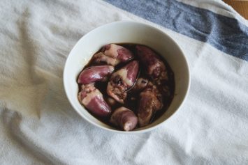 Шашлык в духовке: 5 простых рецептов мягкого и сочного мяса + секрет маринада