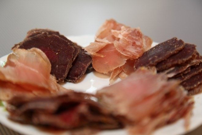 Меню выживальщика: Вяленое мясо. Варианты и рецепт приготовления