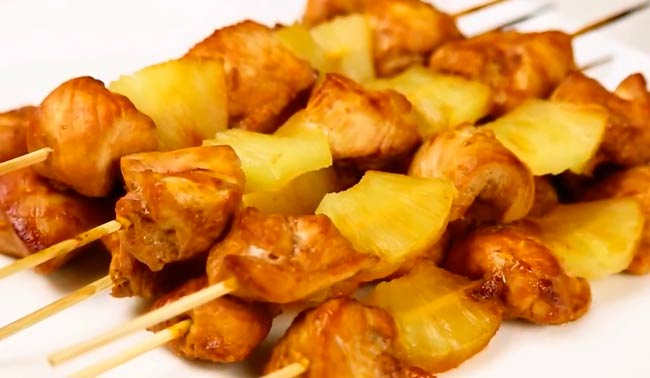 Шашлык в духовке: 5 простых рецептов мягкого и сочного мяса + секрет маринада