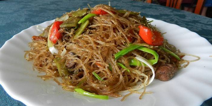 Фунчоза с овощами и мясом