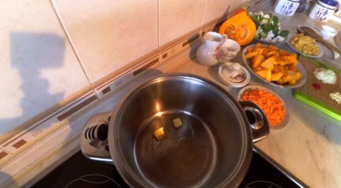 Тыквенный суп-пюре по классическому рецепту со сливками