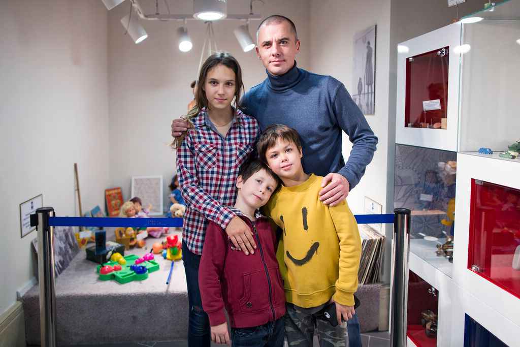 Игорь Петренко впервые показал лицо младшей дочери