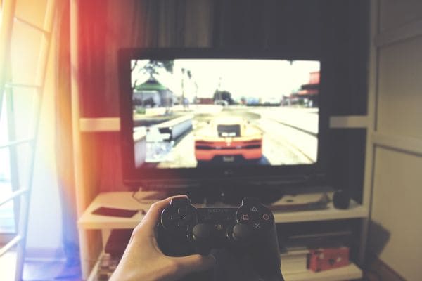 Игра в приставку