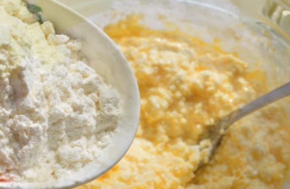 Сырники из творога в духовке — 10 вкусных рецептов
