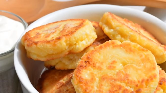 Сырники из творога в духовке — 10 вкусных рецептов