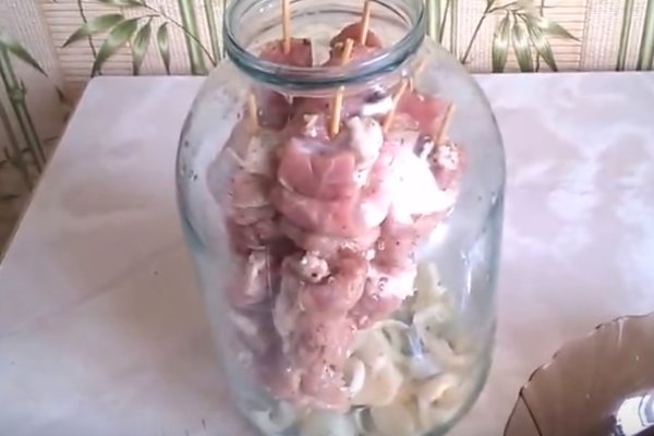 Шашлык в духовке: 5 простых рецептов мягкого и сочного мяса + секрет маринада