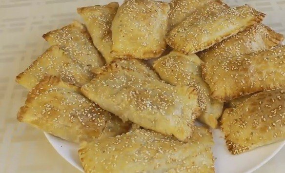 Пироги с мясом из дрожжевого теста в духовке — получаются мягкие, как пух
