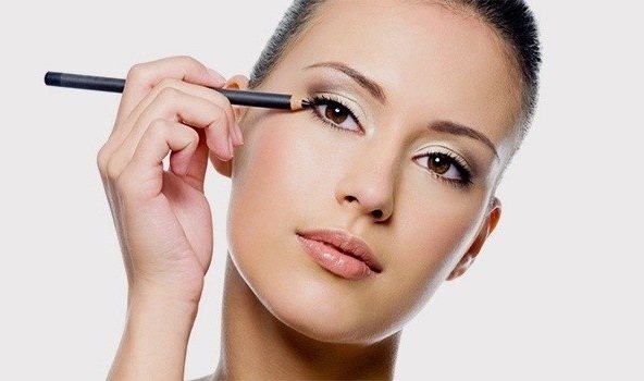 Как рисовать стрелки на глазах карандашом. Поэтапно с фото для начинающих