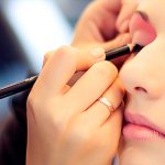 Как рисовать стрелки на глазах карандашом. Поэтапно с фото для начинающих