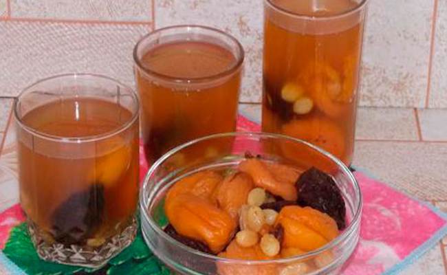 Как сварить компот из урюка для ребёнка