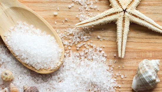 Как убрать перхоть с головы в домашних условиях быстро и эффективно: лечебные шампуни, масла, морская соль, сода