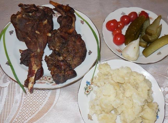 Кролик запеченный в рукаве в духовке