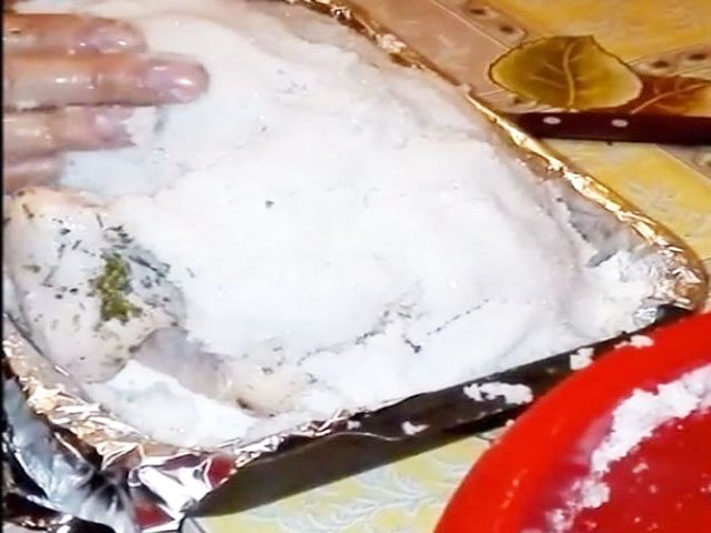 Курица в духовке целиком с хрустящей корочкой. Самые вкусные рецепты