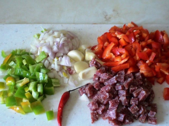 Курица в духовке целиком с хрустящей корочкой. Самые вкусные рецепты