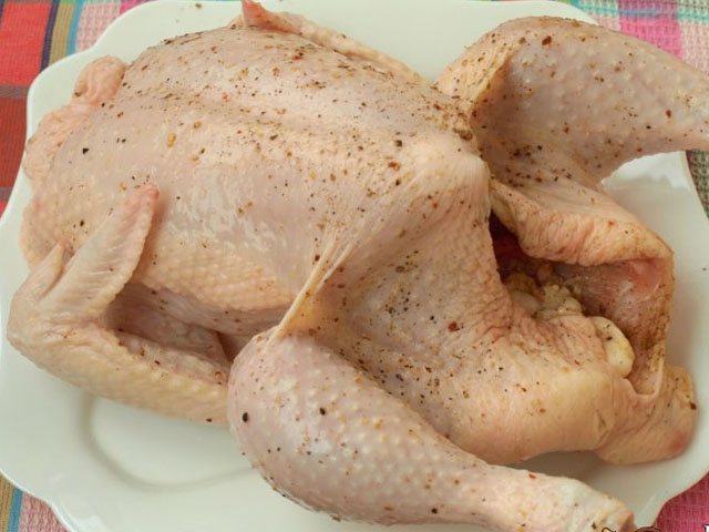 Курица в духовке целиком с хрустящей корочкой. Самые вкусные рецепты