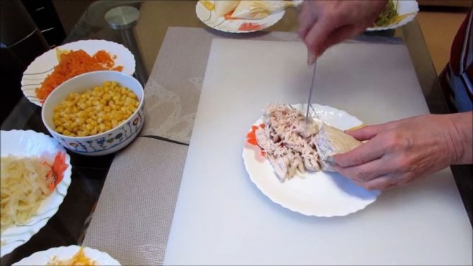 Вкусный салат с курицей: 8 простых рецептов – готовим в домашних условиях