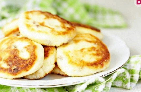 Можно ли использовать несвежий творог?