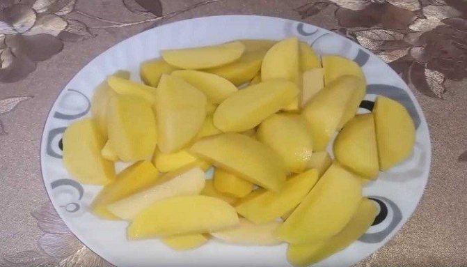 нарезанная картошка