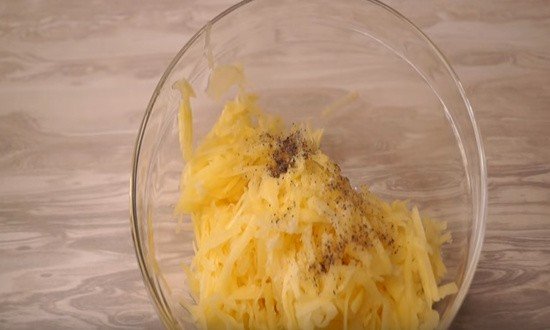 натёртый картофель