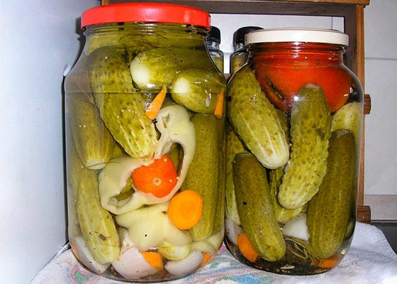 Как вкусно и просто засолить зелёные помидоры на зиму