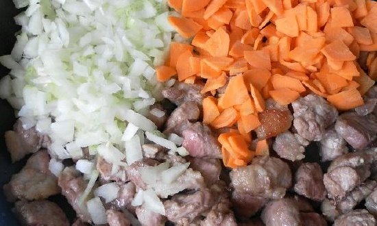 Овощи тушим с мясом