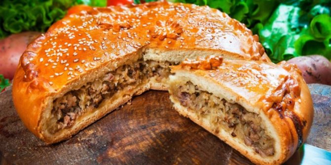 Пирог с капустой и мясом