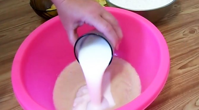 пирожки на кефире с дрожжами