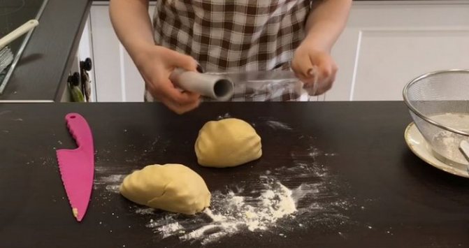 Поделить его на две половины